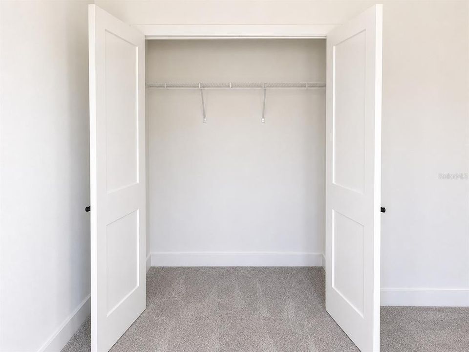 На продажу: $355,900 (4 спален, 2 ванн, 1755 Квадратных фут)