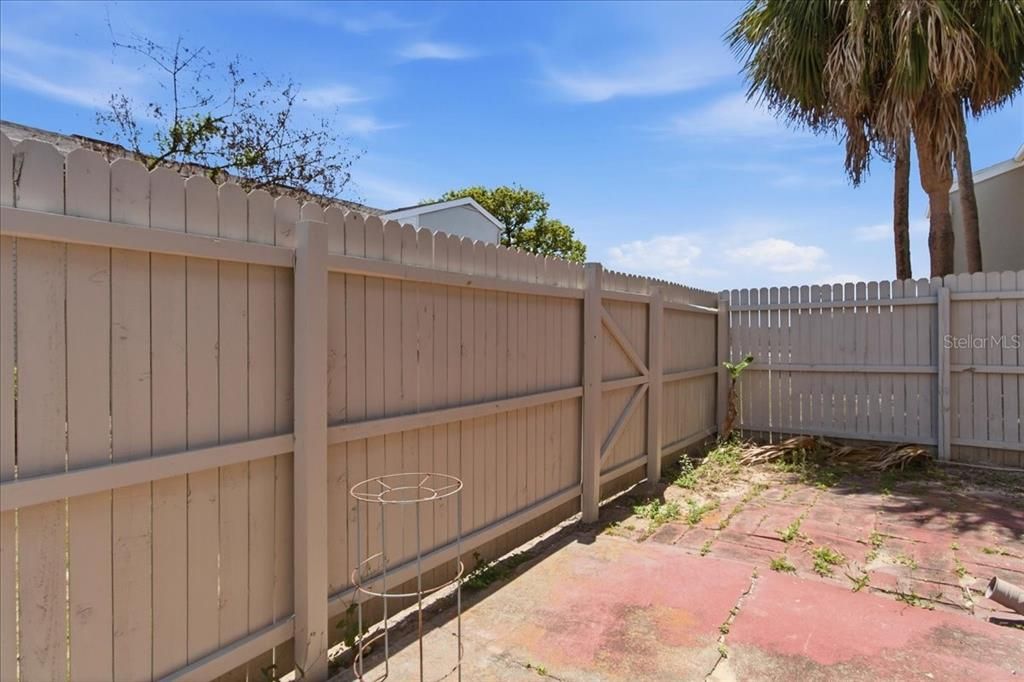 For Sale: $150,000 (3 beds, 2 baths, 1231 Square Feet)