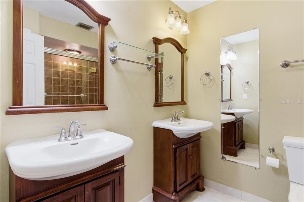 For Sale: $150,000 (3 beds, 2 baths, 1231 Square Feet)
