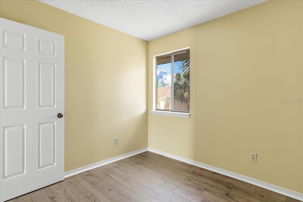 For Sale: $150,000 (3 beds, 2 baths, 1231 Square Feet)