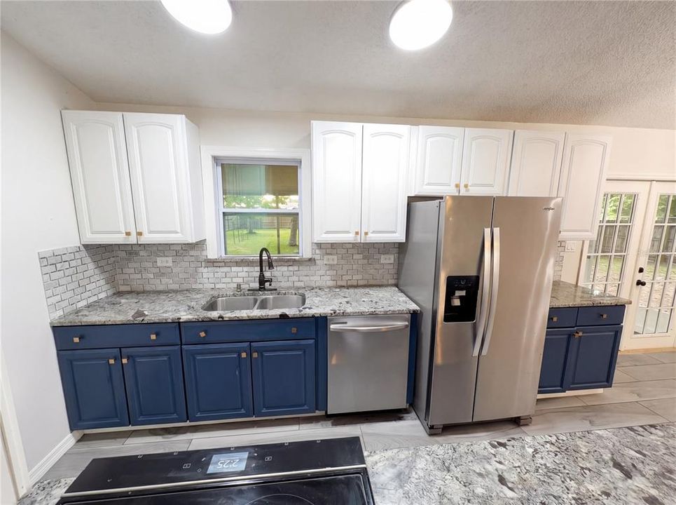 For Sale: $271,000 (4 beds, 2 baths, 1176 Square Feet)