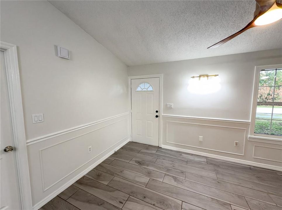 For Sale: $271,000 (4 beds, 2 baths, 1176 Square Feet)