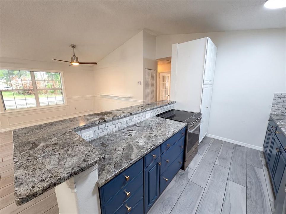 For Sale: $271,000 (4 beds, 2 baths, 1176 Square Feet)