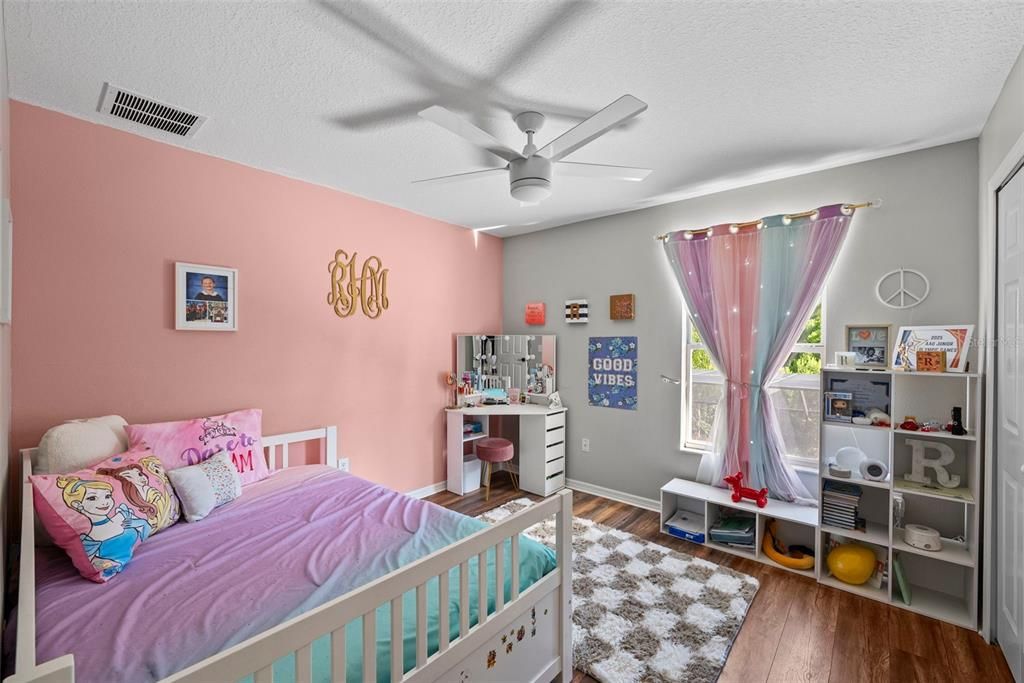 Activo con contrato: $690,000 (4 camas, 3 baños, 2953 Pies cuadrados)