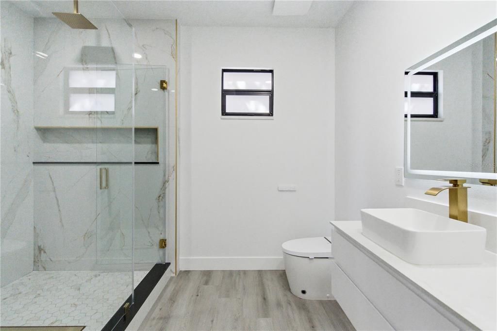 Active With Contract: $514,900 (3 beds, 2 baths, 1659 Square Feet)