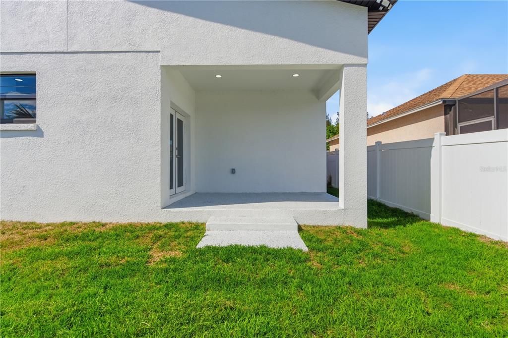Active With Contract: $514,900 (3 beds, 2 baths, 1659 Square Feet)
