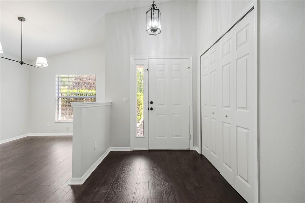 Active With Contract: $350,000 (3 beds, 2 baths, 1588 Square Feet)