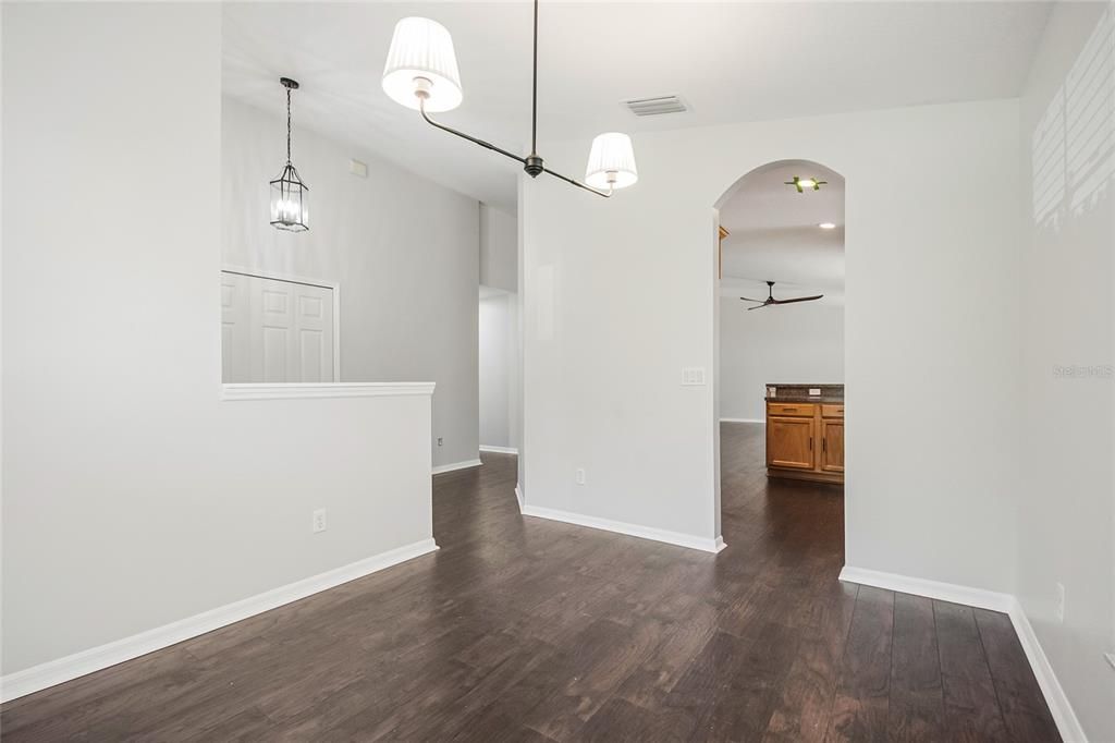 Active With Contract: $350,000 (3 beds, 2 baths, 1588 Square Feet)