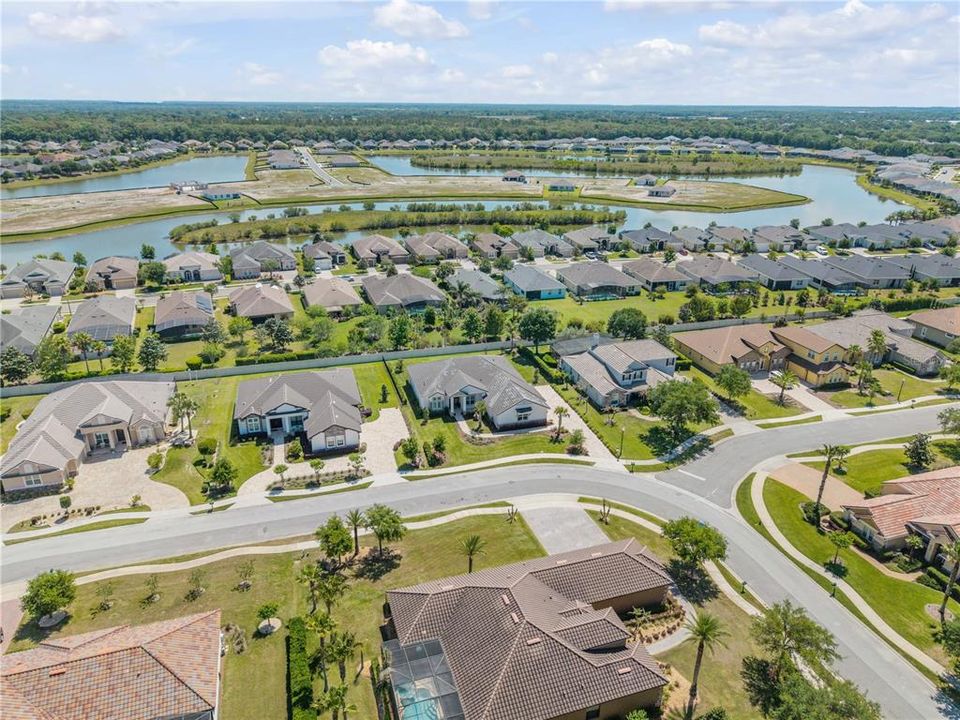For Sale: $919,999 (4 beds, 3 baths, 2700 Square Feet)
