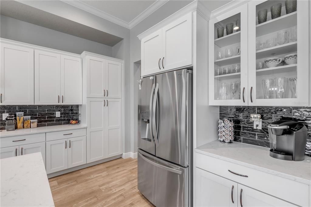 For Sale: $919,999 (4 beds, 3 baths, 2700 Square Feet)