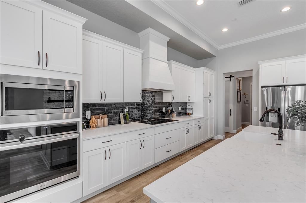 For Sale: $919,999 (4 beds, 3 baths, 2700 Square Feet)