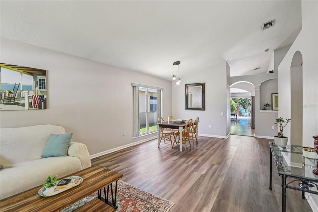 Active With Contract: $365,000 (4 beds, 2 baths, 1956 Square Feet)