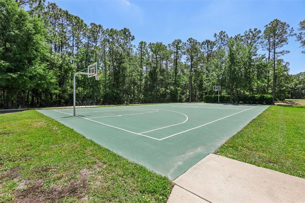 Active With Contract: $365,000 (4 beds, 2 baths, 1956 Square Feet)