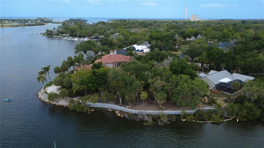 На продажу: $799,900 (0.47 acres)