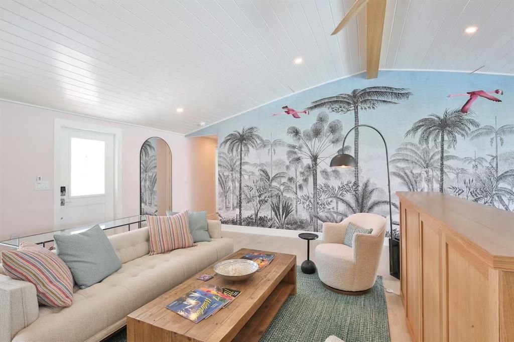 For Rent: $12,000 (4 beds, 3 baths, 1625 Square Feet)