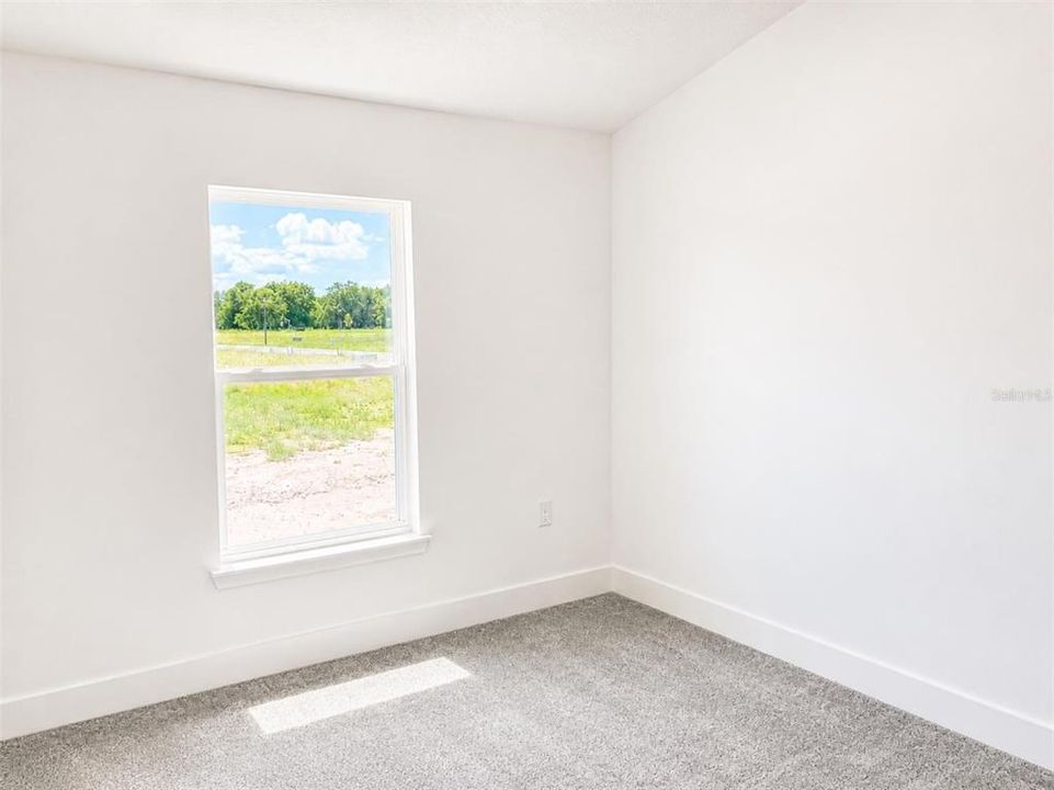 For Sale: $334,900 (4 beds, 2 baths, 1635 Square Feet)