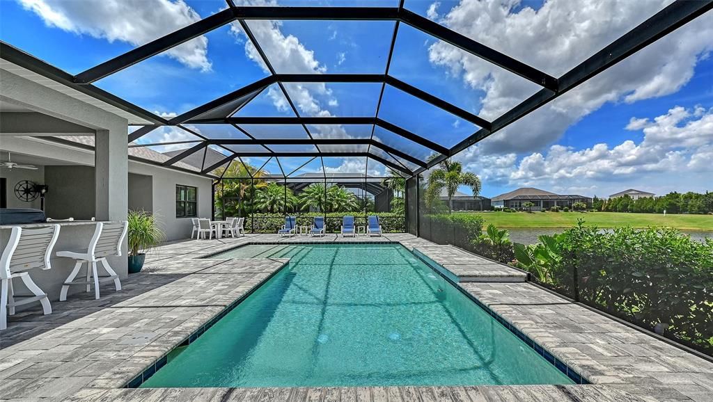 En Venta: $825,000 (3 camas, 3 baños, 2552 Pies cuadrados)
