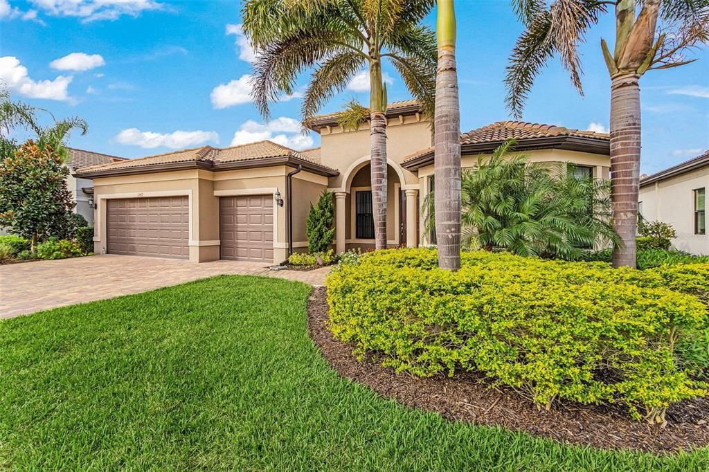 For Sale: $959,500 (3 beds, 3 baths, 2489 Square Feet)