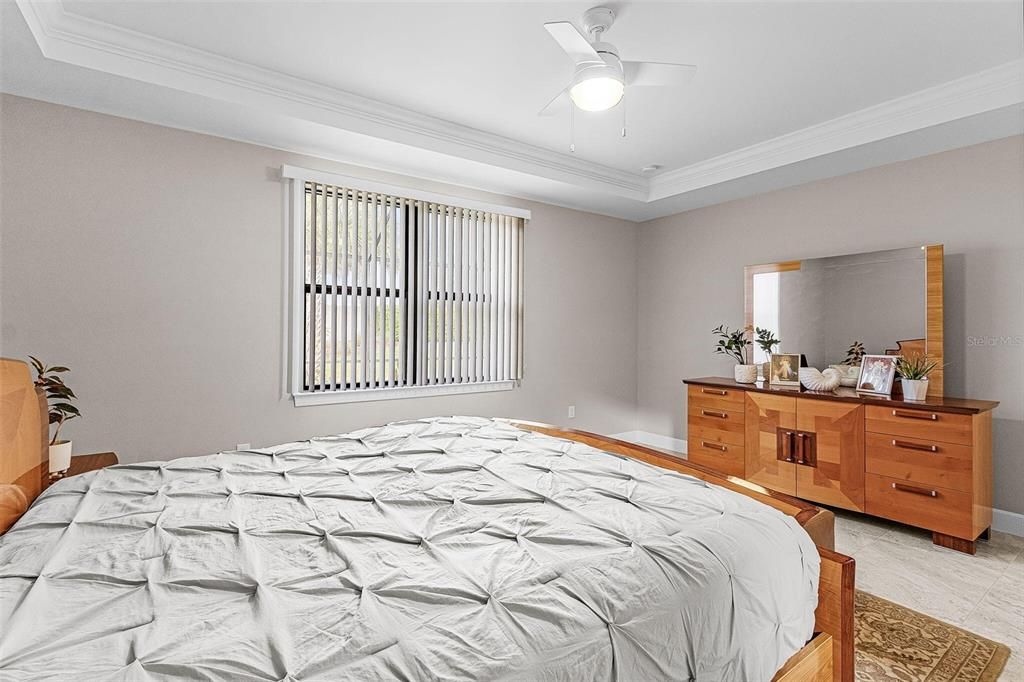 For Sale: $959,500 (3 beds, 3 baths, 2489 Square Feet)