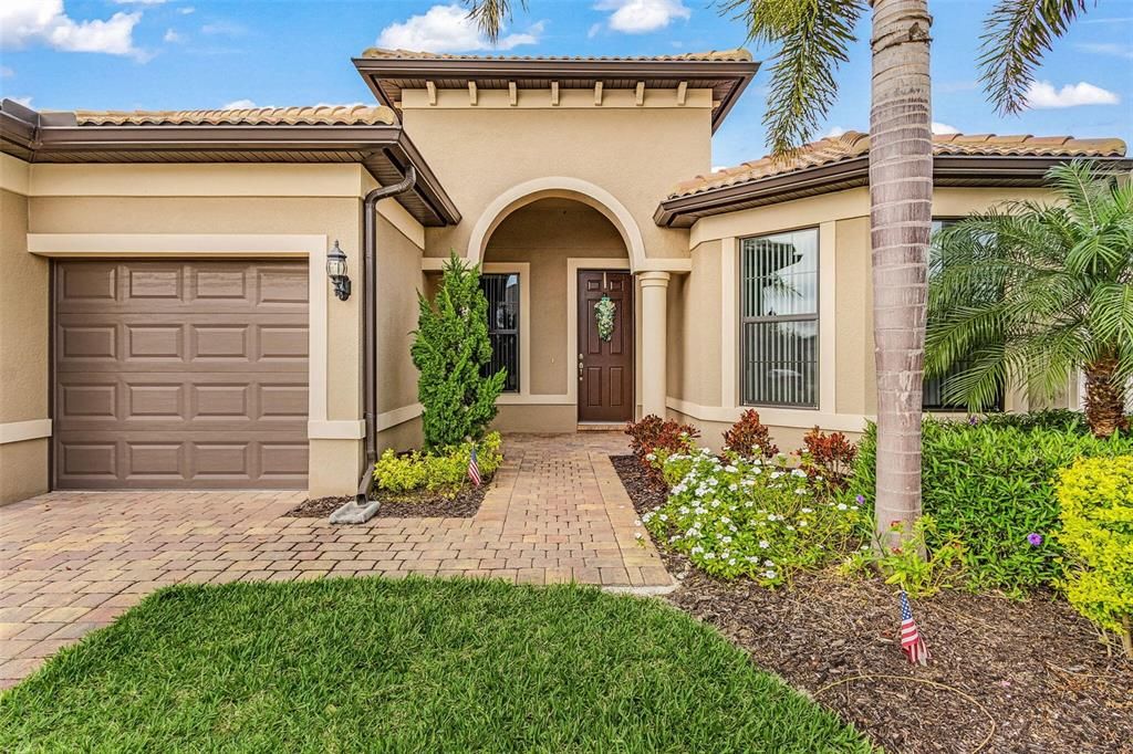 For Sale: $959,500 (3 beds, 3 baths, 2489 Square Feet)