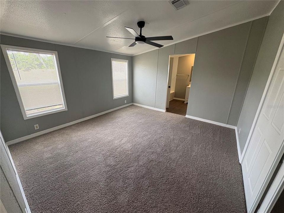 Active With Contract: $289,900 (4 beds, 2 baths, 1568 Square Feet)