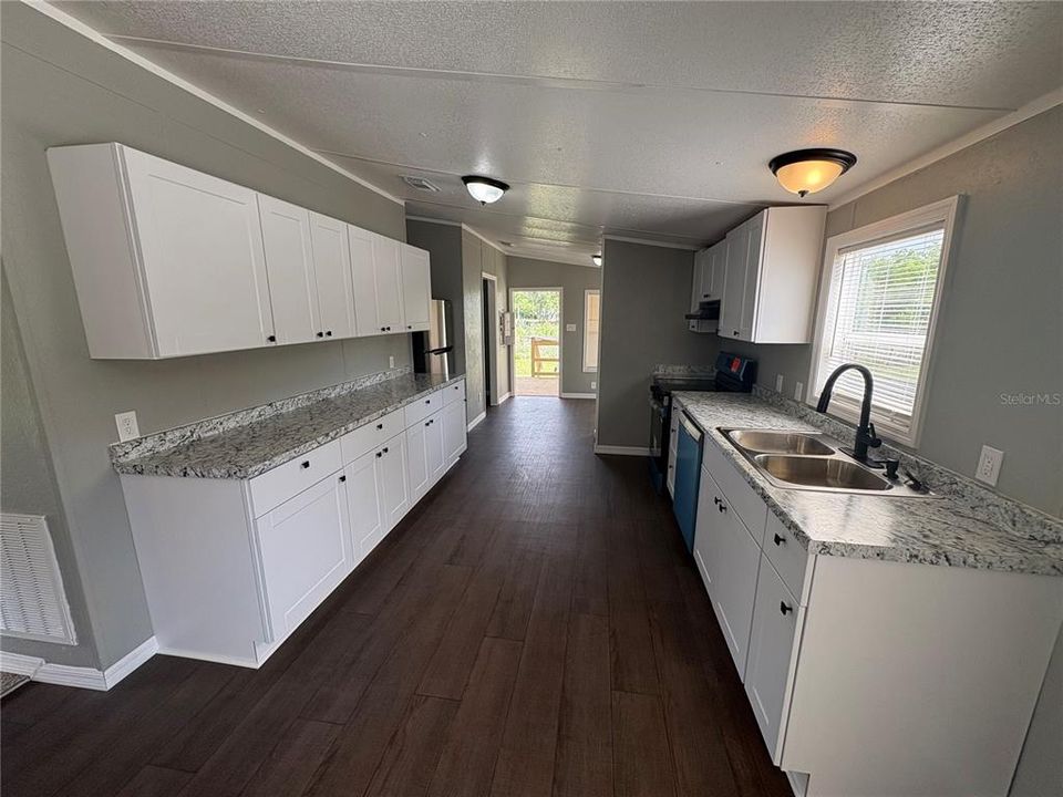 Active With Contract: $289,900 (4 beds, 2 baths, 1568 Square Feet)