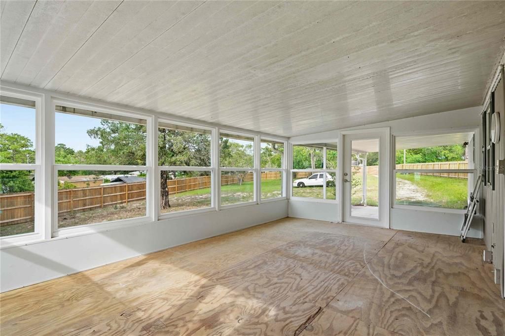 En Venta: $184,000 (2 camas, 1 baños, 784 Pies cuadrados)