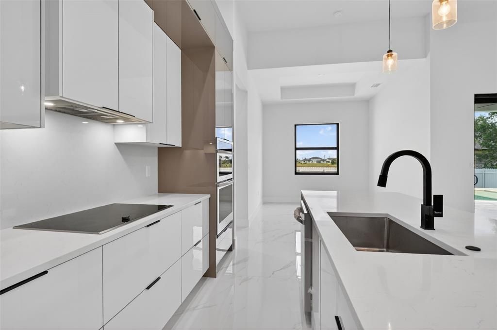 For Sale: $750,000 (3 beds, 3 baths, 2088 Square Feet)