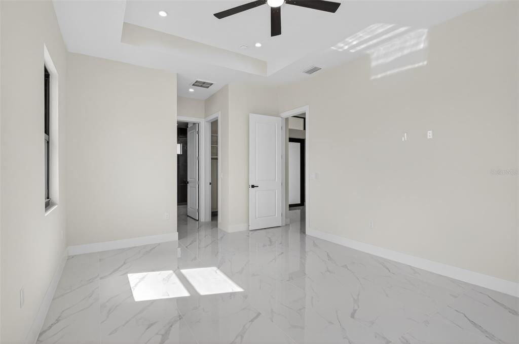 For Sale: $750,000 (3 beds, 3 baths, 2088 Square Feet)