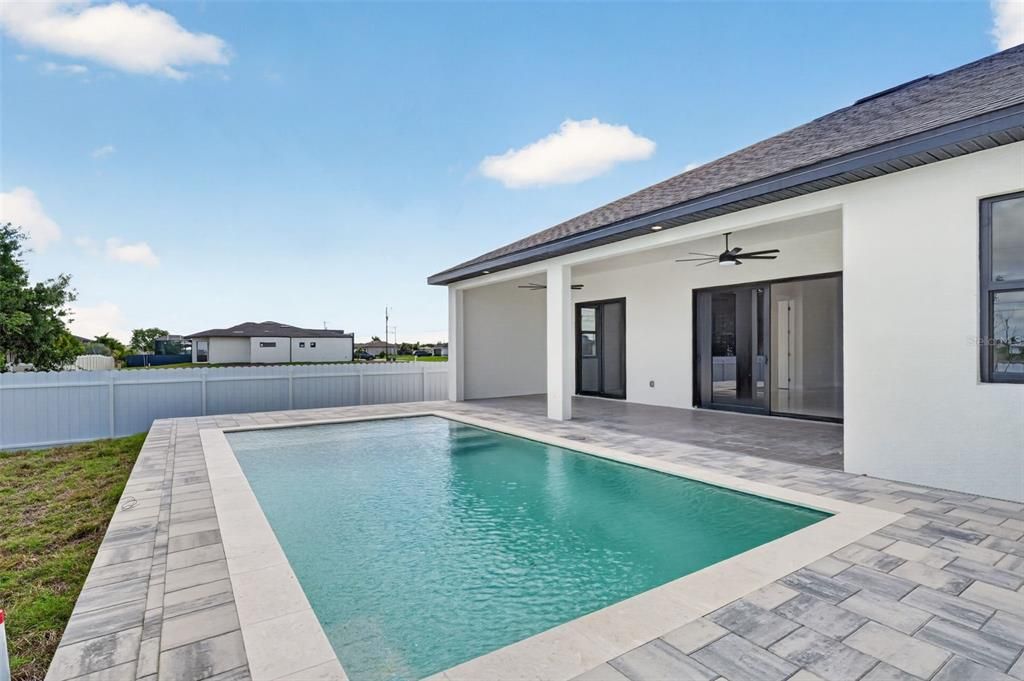 For Sale: $750,000 (3 beds, 3 baths, 2088 Square Feet)