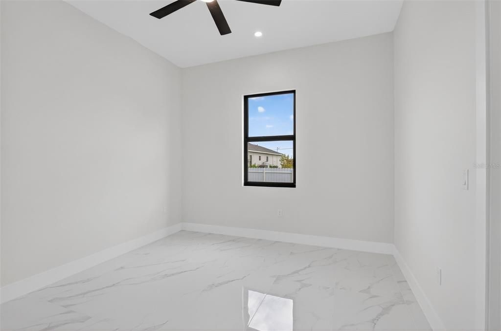 For Sale: $750,000 (3 beds, 3 baths, 2088 Square Feet)
