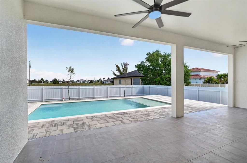 For Sale: $750,000 (3 beds, 3 baths, 2088 Square Feet)