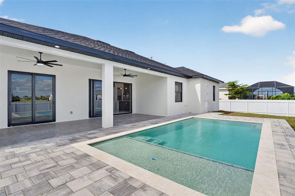 For Sale: $750,000 (3 beds, 3 baths, 2088 Square Feet)