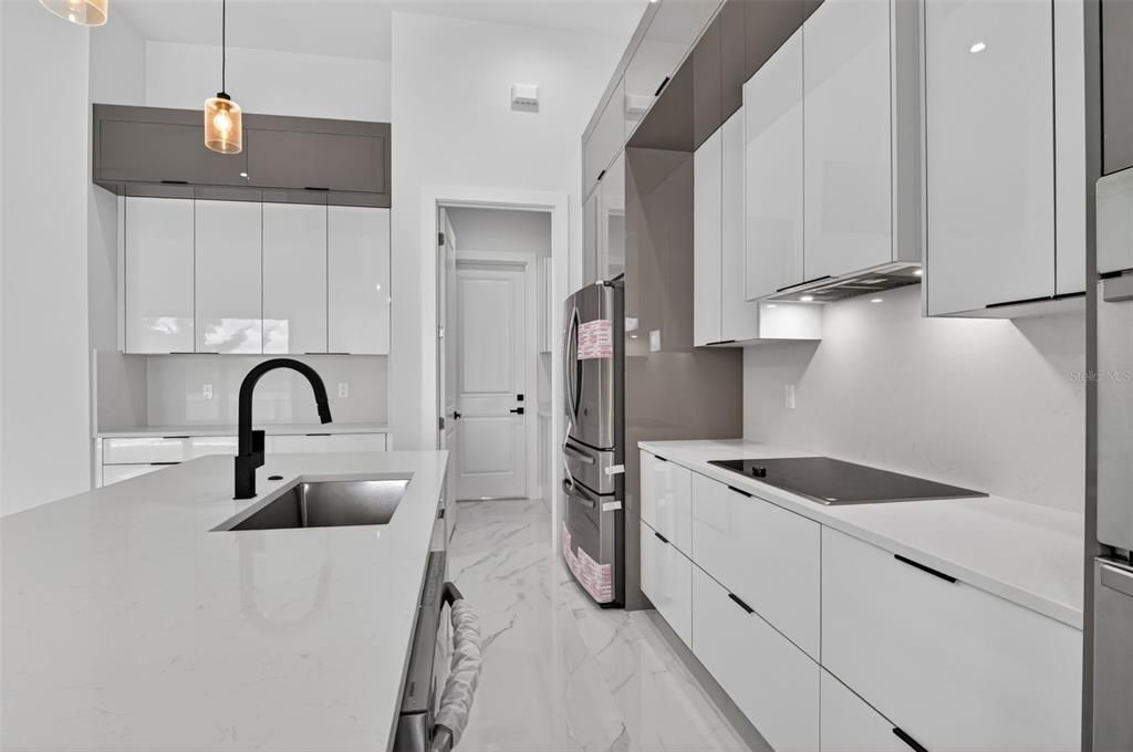 For Sale: $750,000 (3 beds, 3 baths, 2088 Square Feet)