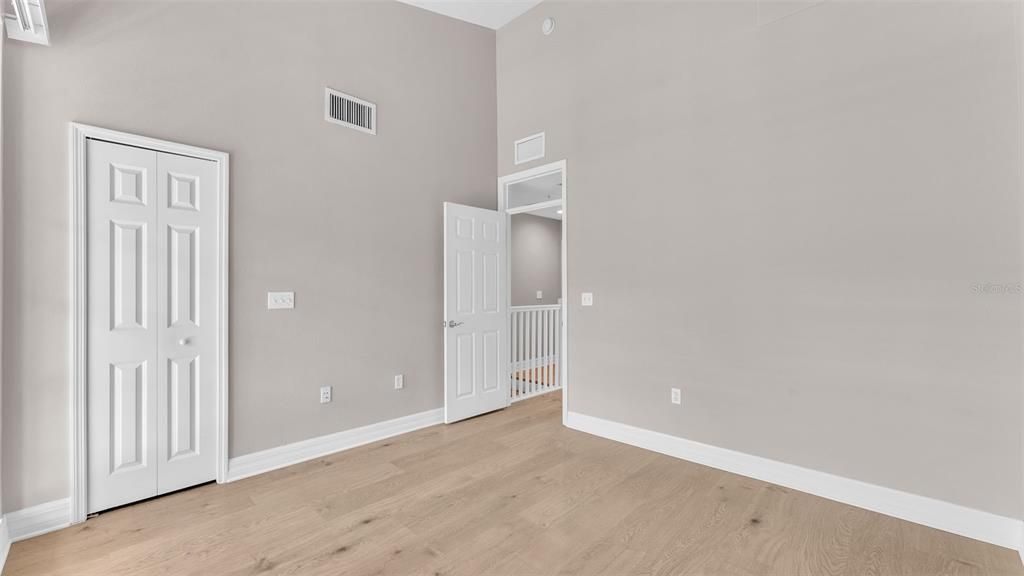 For Rent: $1,900 (2 beds, 1 baths, 1110 Square Feet)