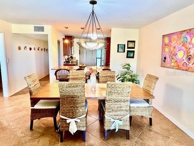 For Rent: $5,500 (2 beds, 2 baths, 1561 Square Feet)