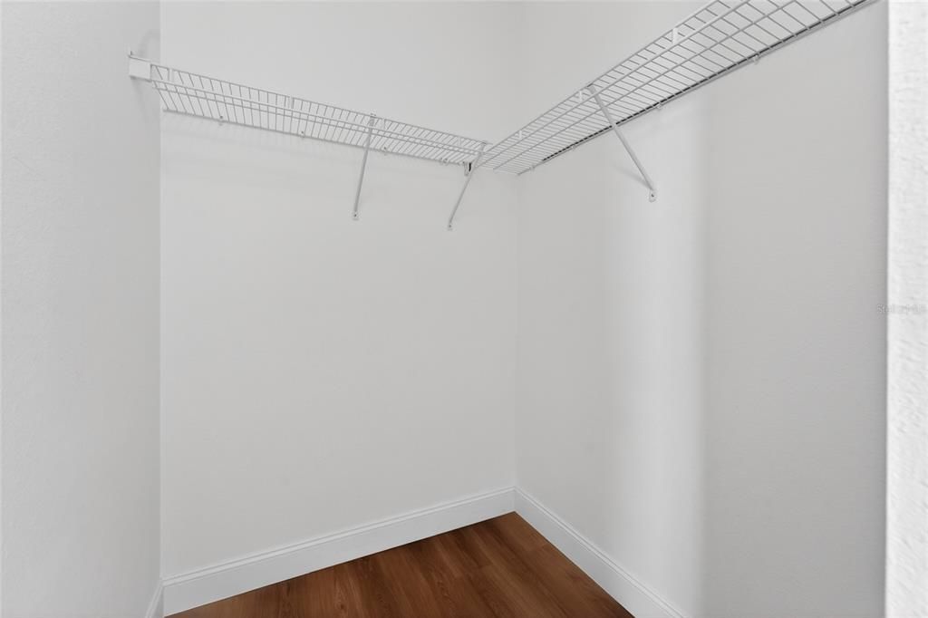 Activo con contrato: $2,100 (2 camas, 2 baños, 1236 Pies cuadrados)