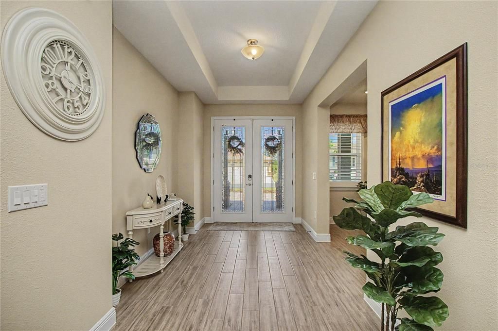 En Venta: $649,900 (3 camas, 3 baños, 2893 Pies cuadrados)
