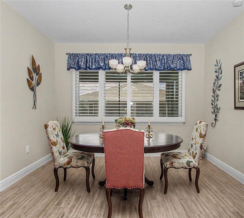 En Venta: $649,900 (3 camas, 3 baños, 2893 Pies cuadrados)