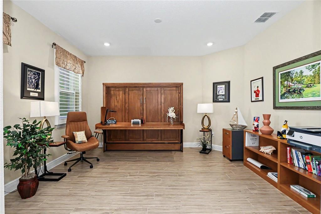 En Venta: $649,900 (3 camas, 3 baños, 2893 Pies cuadrados)