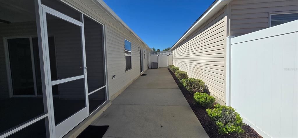For Rent: $2,495 (2 beds, 2 baths, 1206 Square Feet)