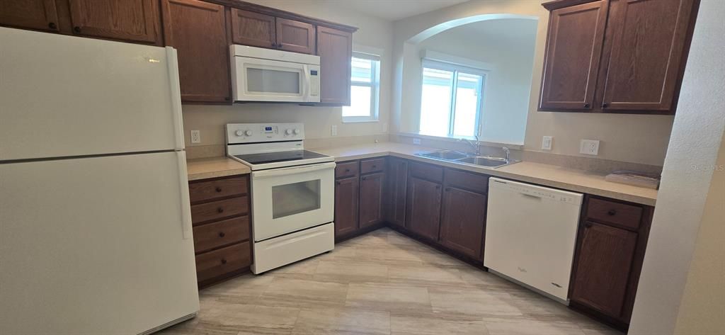 For Rent: $2,495 (2 beds, 2 baths, 1206 Square Feet)