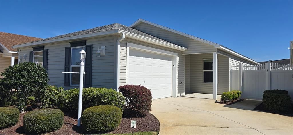 For Rent: $2,495 (2 beds, 2 baths, 1206 Square Feet)
