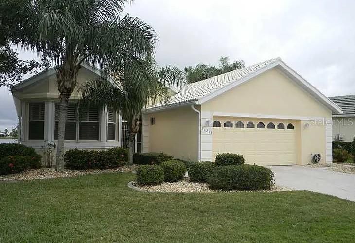 Vendido Recientemente: $385,000 (2 camas, 2 baños, 1879 Pies cuadrados)