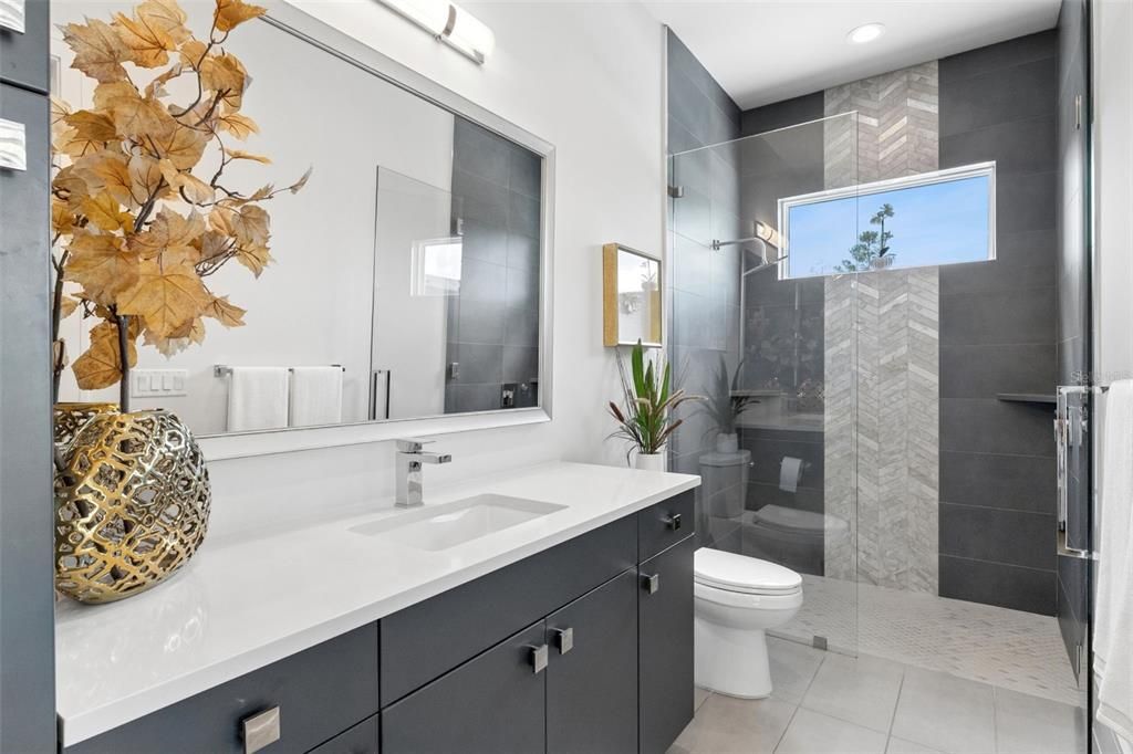 For Sale: $2,250,000 (3 beds, 3 baths, 3651 Square Feet)