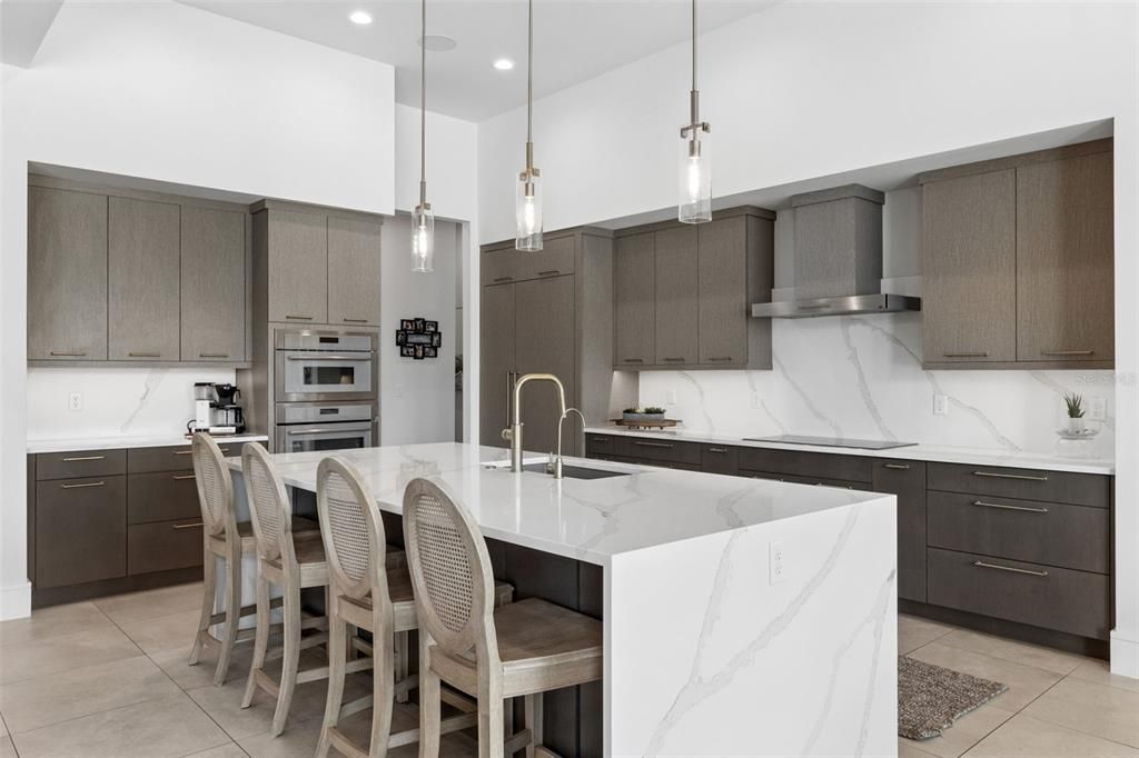 For Sale: $2,250,000 (3 beds, 3 baths, 3651 Square Feet)