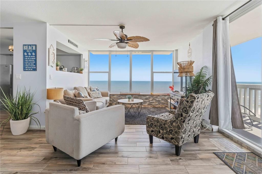 For Sale: $315,000 (2 beds, 2 baths, 1058 Square Feet)