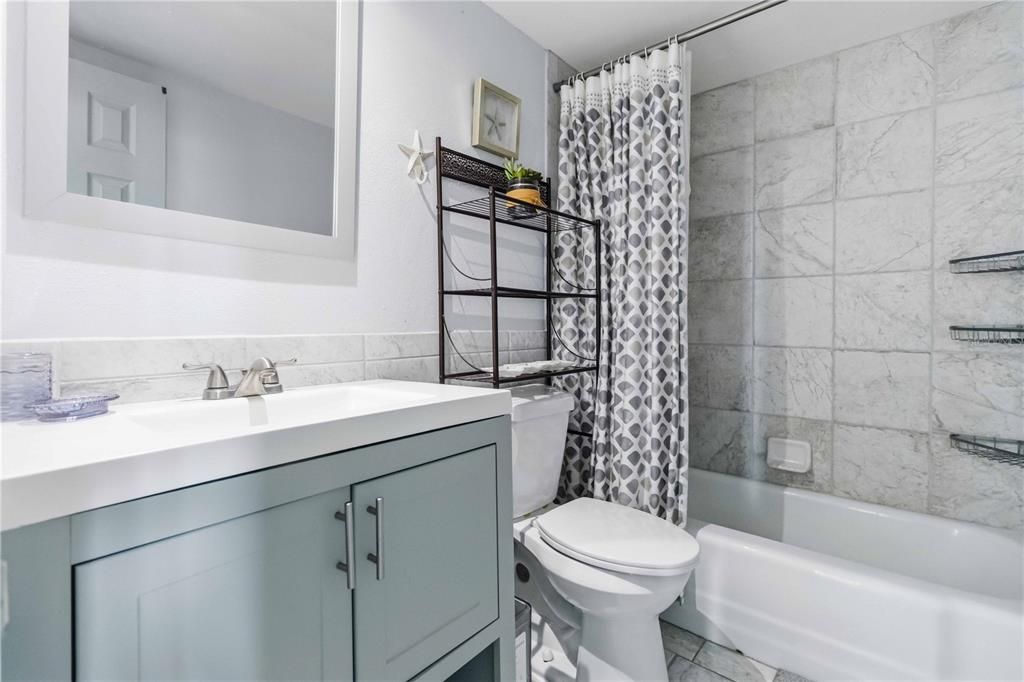 For Sale: $315,000 (2 beds, 2 baths, 1058 Square Feet)