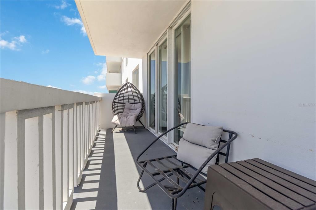 For Sale: $315,000 (2 beds, 2 baths, 1058 Square Feet)