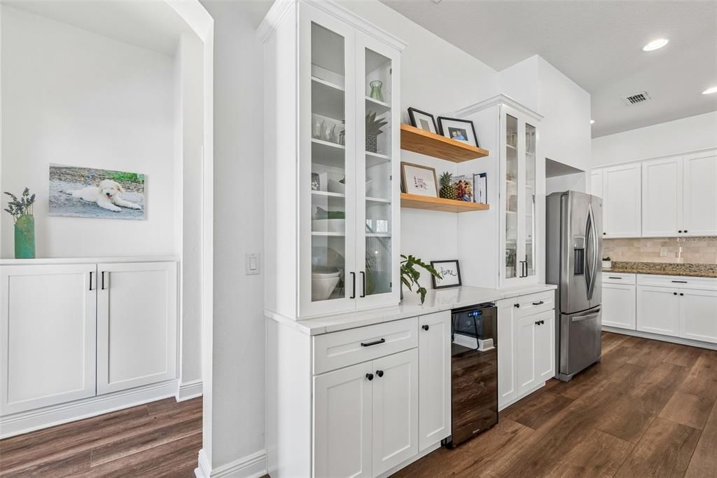 Activo con contrato: $775,000 (4 camas, 2 baños, 2120 Pies cuadrados)